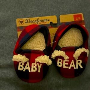 Baby Bear Dearfoam size 3/4  memory foam slippers